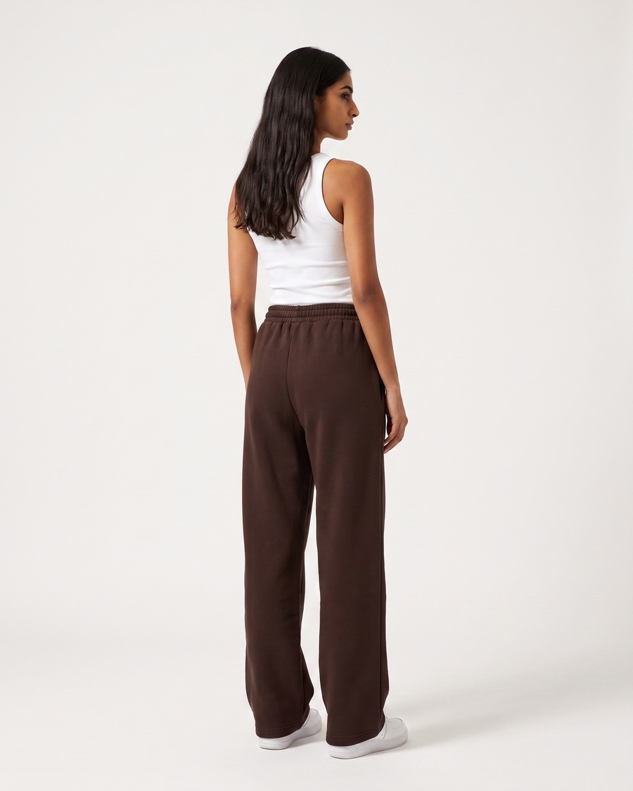Clueless jogger in brown, script and aircraft mark on the thigh, view 8